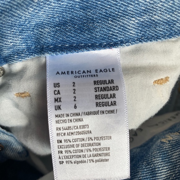 AMERICAN EAGLE OUTFITTERS MOM JEANS - Picture 4 of 4